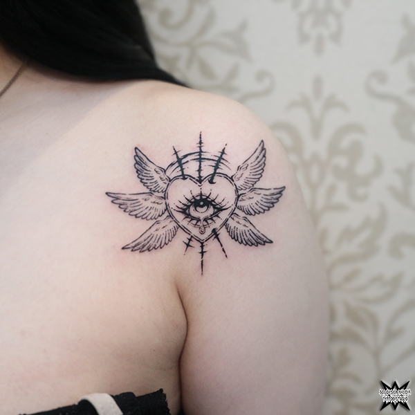 名古屋　タトゥー　女性