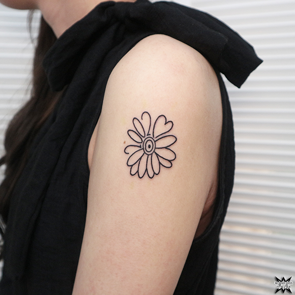 名古屋　タトゥー　女性