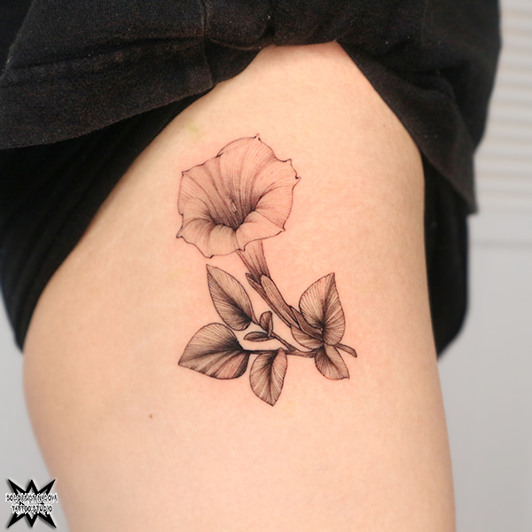 名古屋　タトゥー　女性