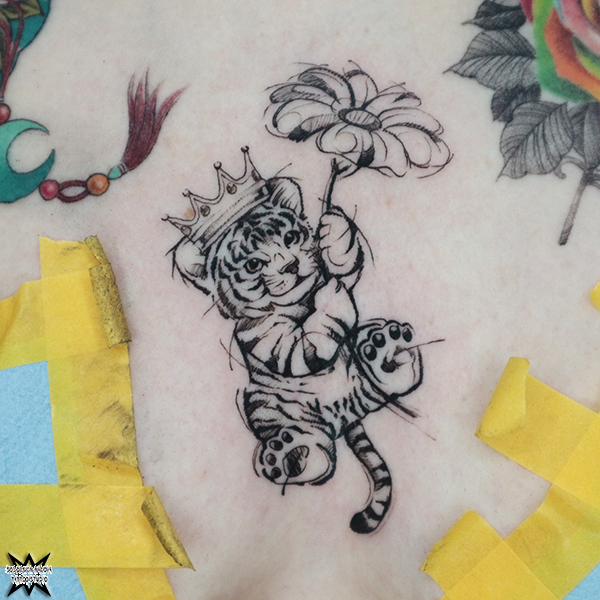 名古屋　タトゥー　女性