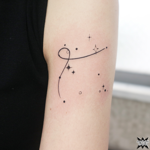 名古屋　タトゥー　女性