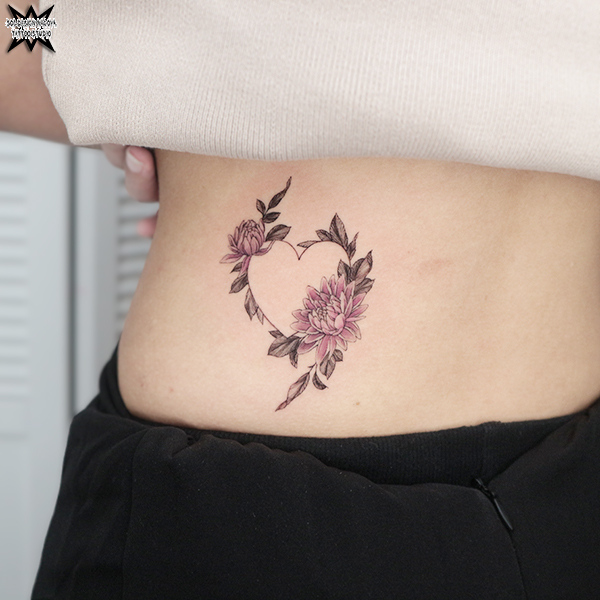 名古屋　タトゥー　女性