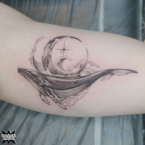 名古屋　タトゥー　女性