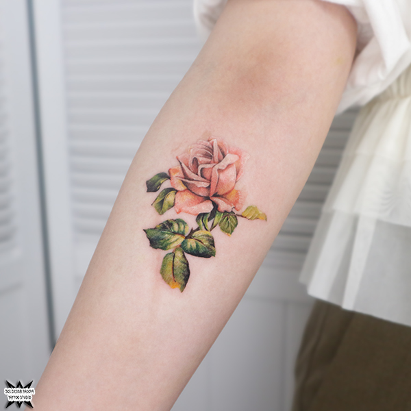 名古屋　タトゥー　女性