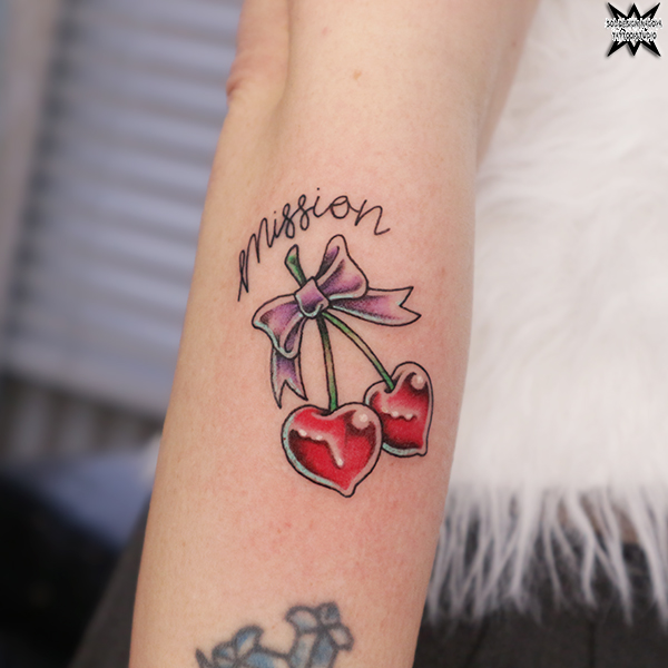 名古屋　タトゥー　女性